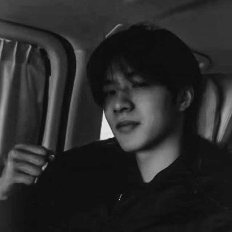 爱喝丝绒拿铁、