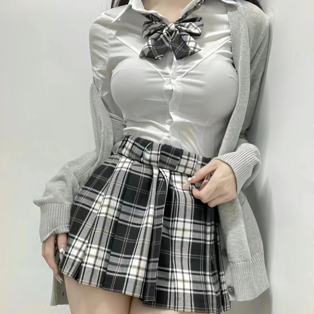 欣岩女装服饰