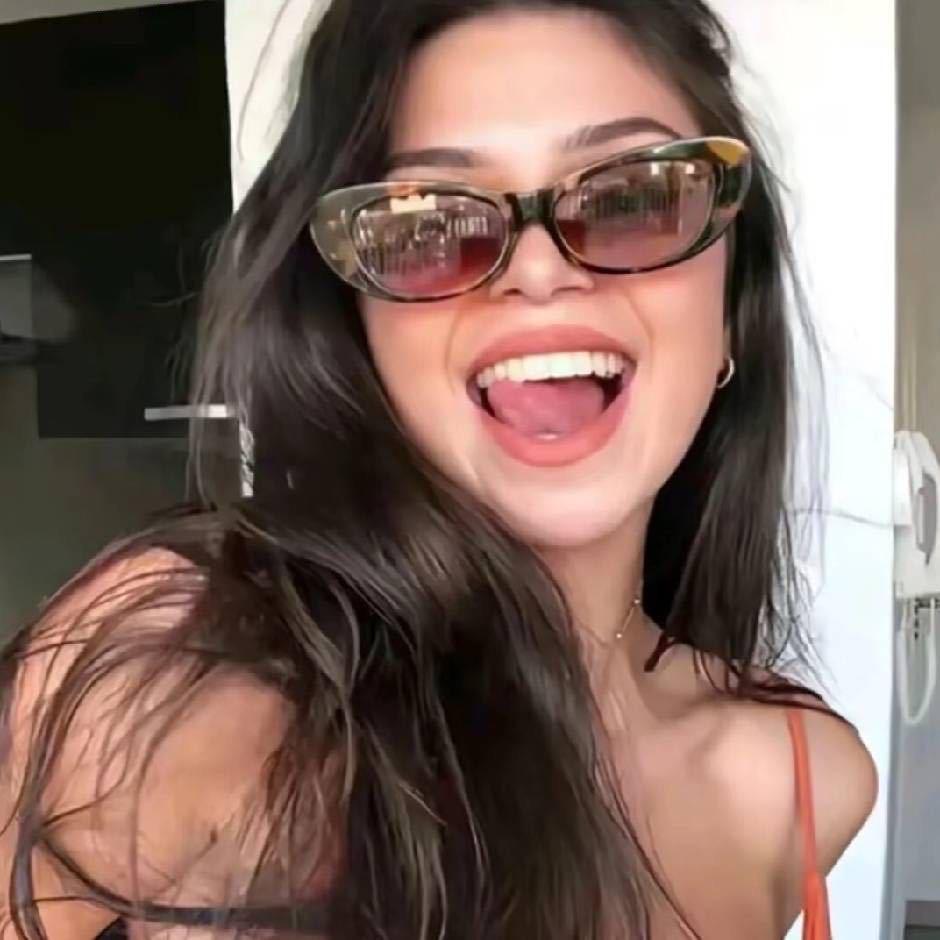ZI.