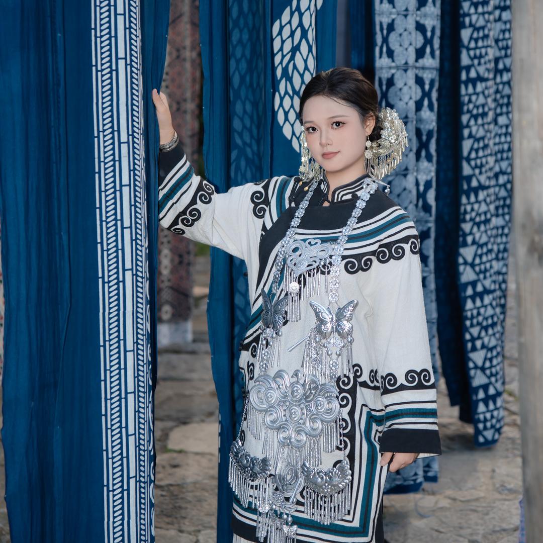 爱跳舞的小𝓝𝓪.