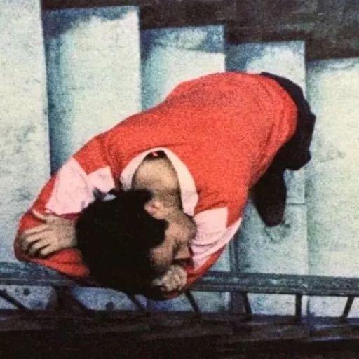 方知有_