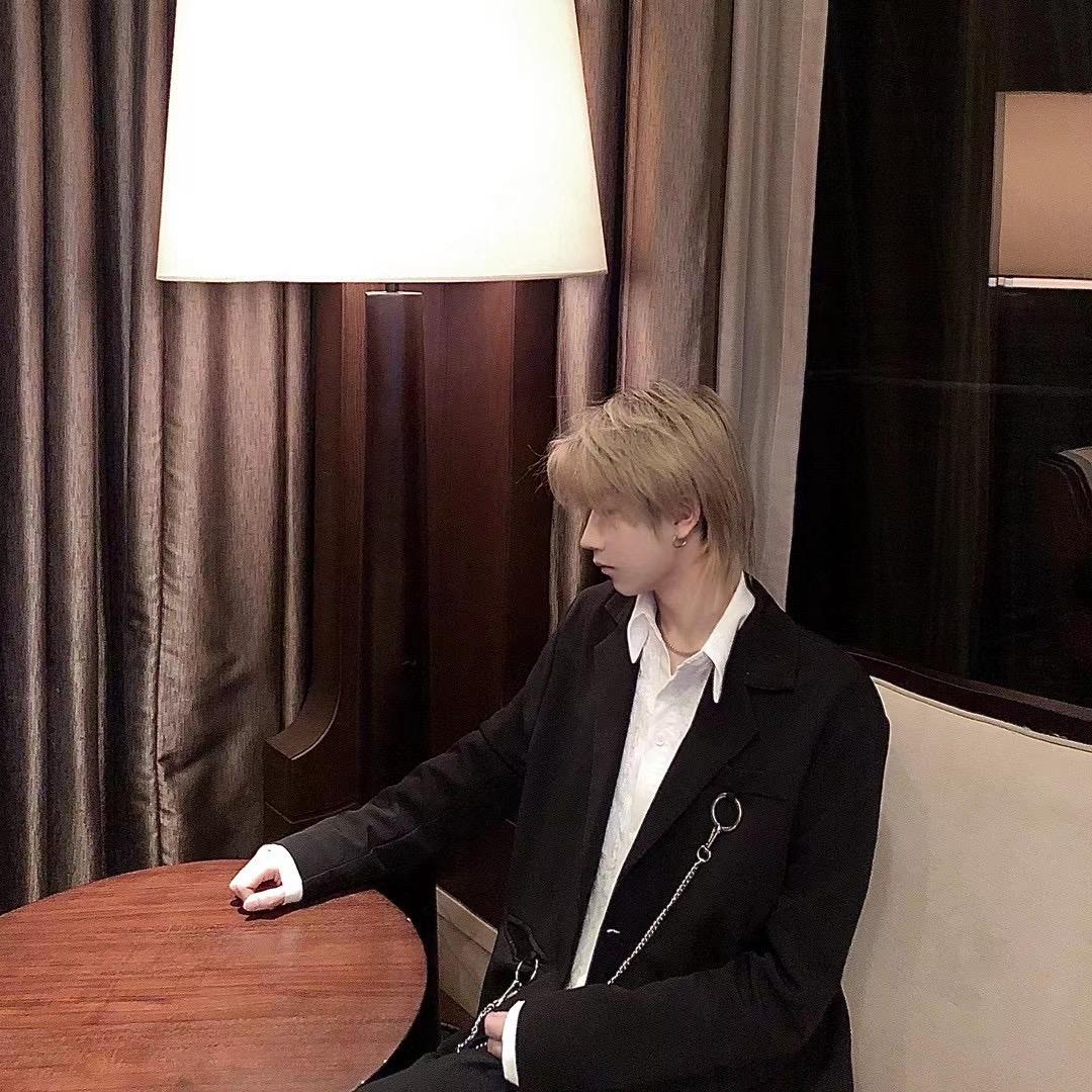 @是冷欲吖