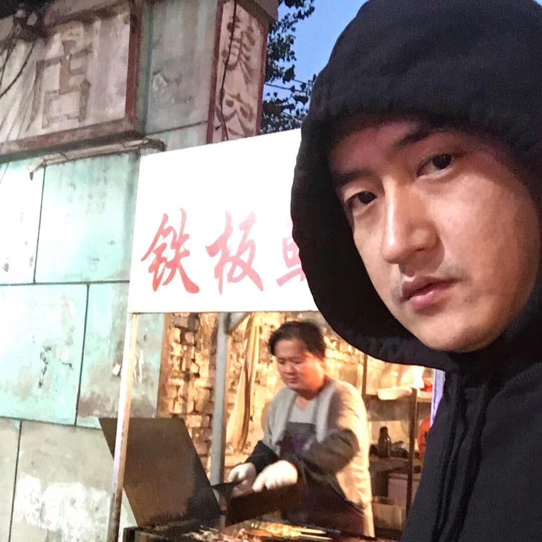 阿进在路上