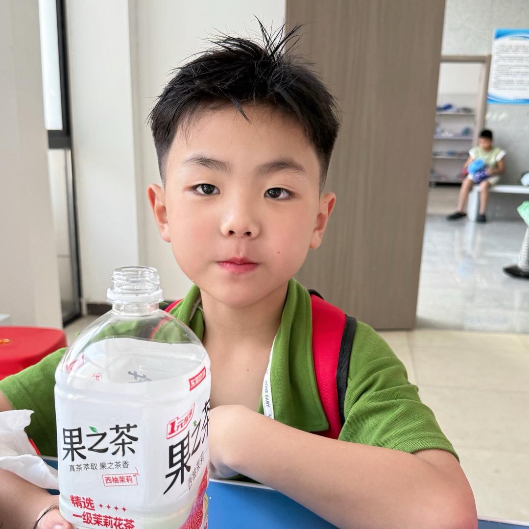 他叫小周周