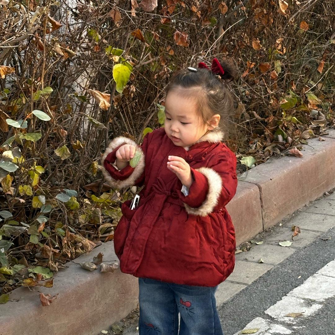 依依童装  新疆包邮