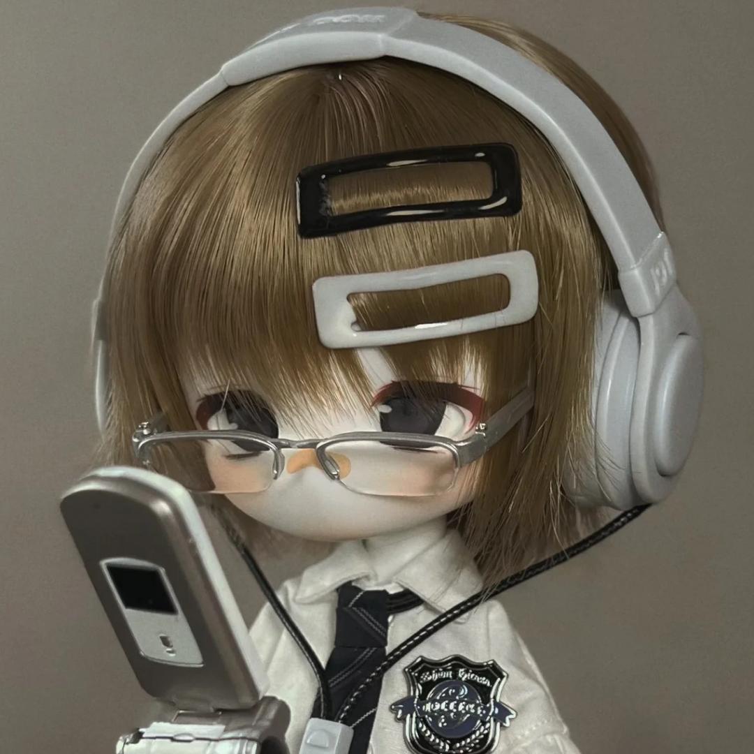 佰.
