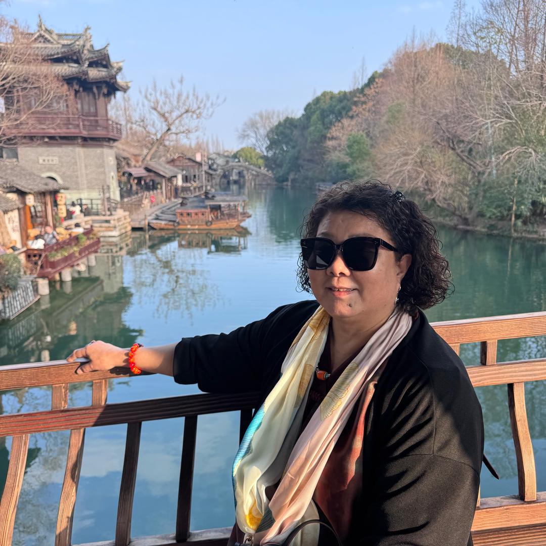 阿女士的手工刺绣