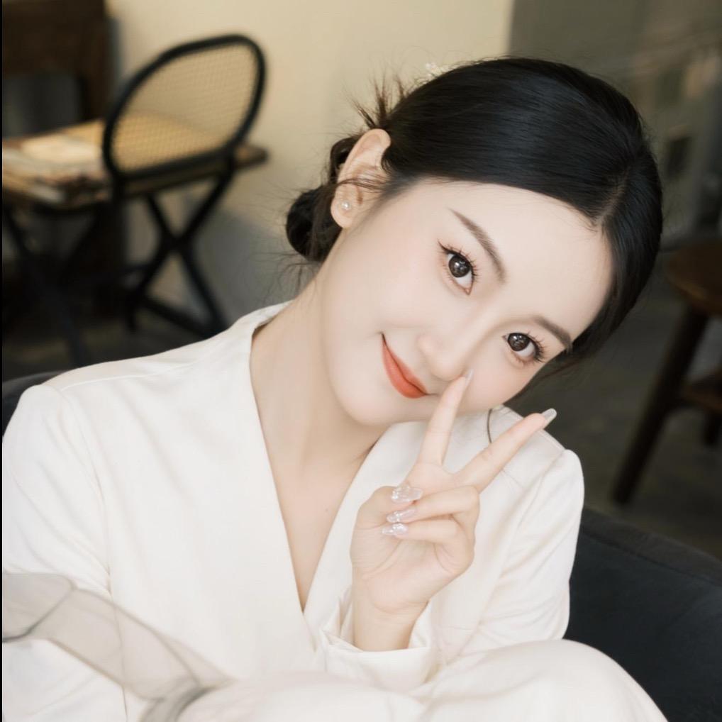 米兰嫁衣化妆师-染冉💄