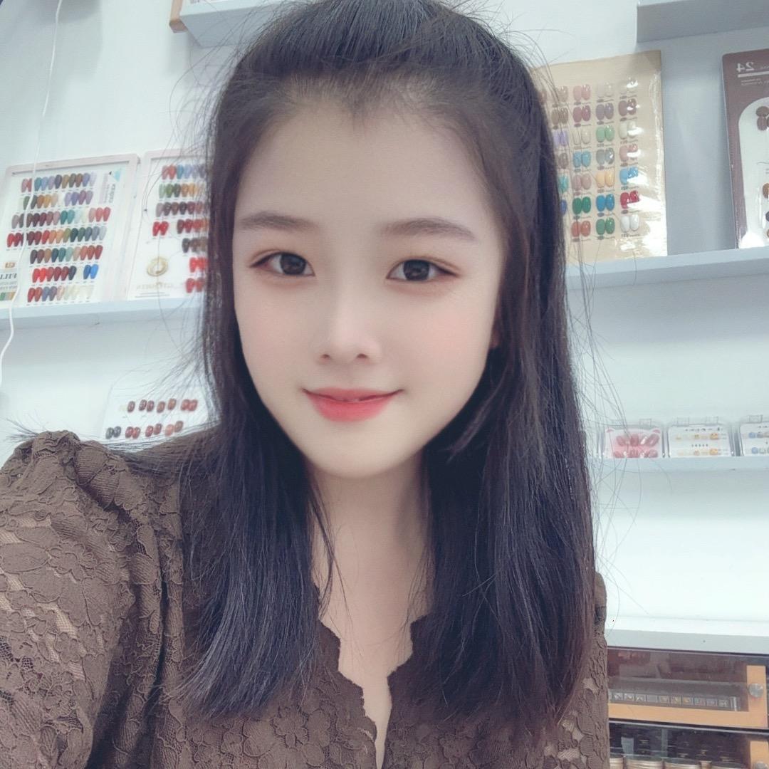 街心公园.闺蜜美甲
