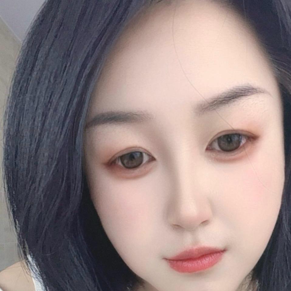 英子.