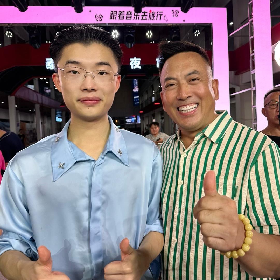 小其哥🔥追光的人(15班)