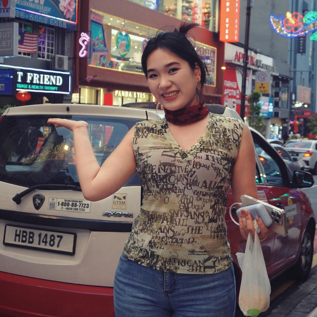 虞美人夏夏（大号：小晓夏（双鱼座女孩））