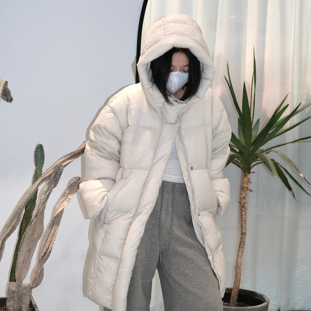 嘻嘻羽绒服工厂批发