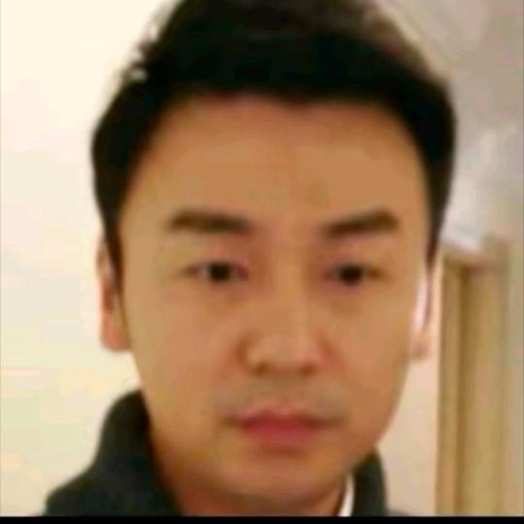 一朵风中摇曳的陈俊生