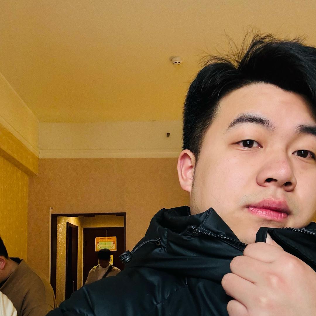 开酒馆的王老师