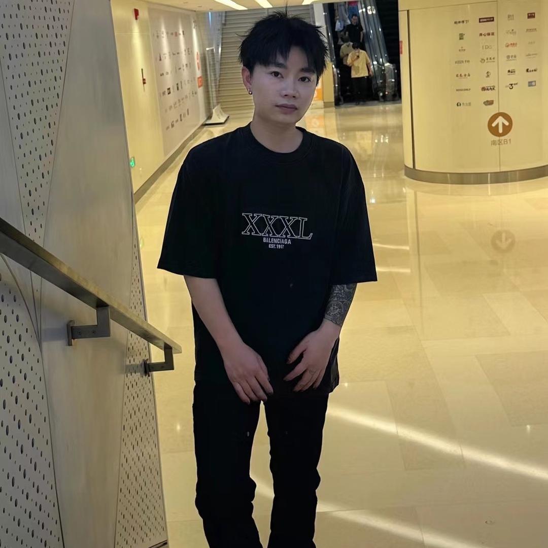 专业接发染发俊亦