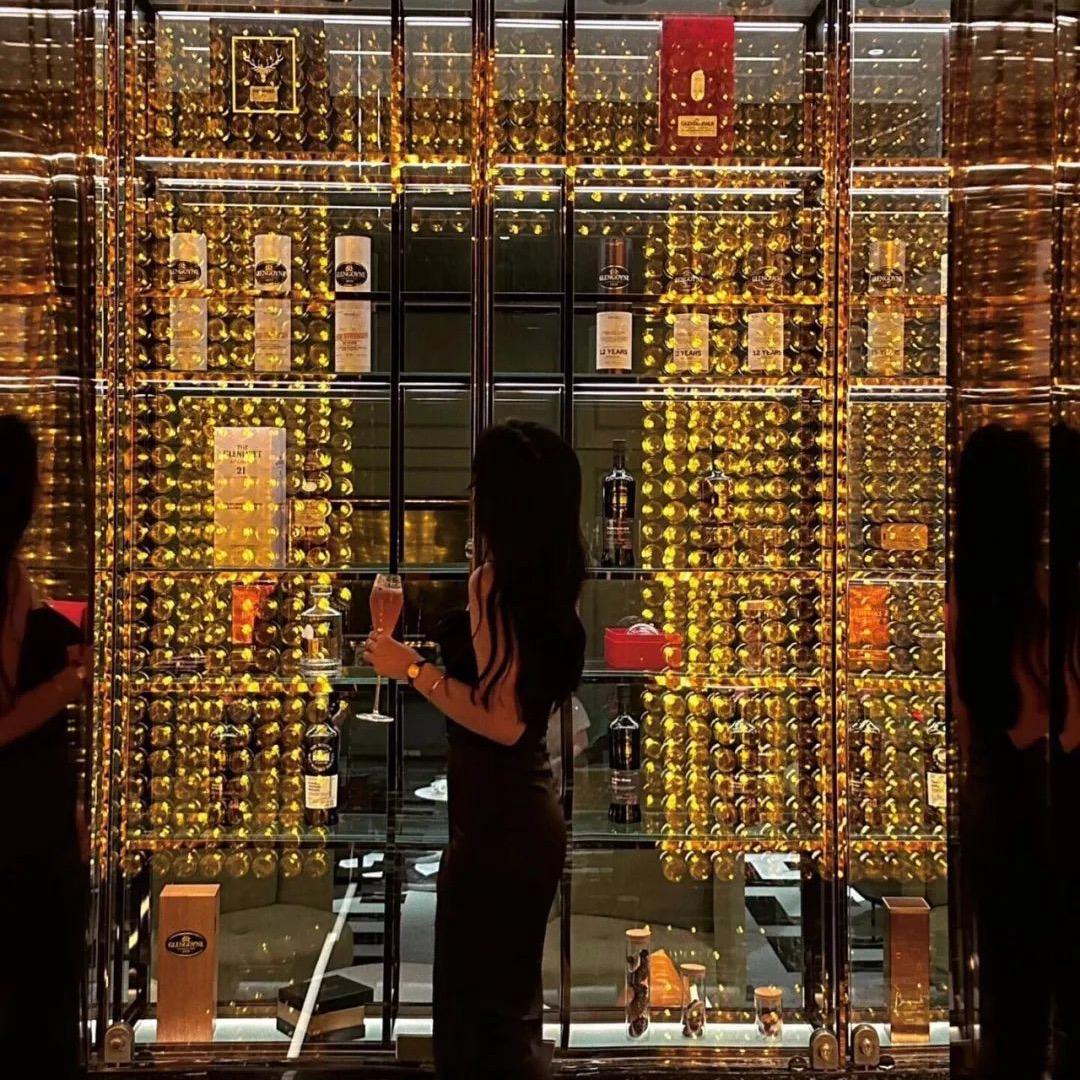 跟着小莱喝好酒