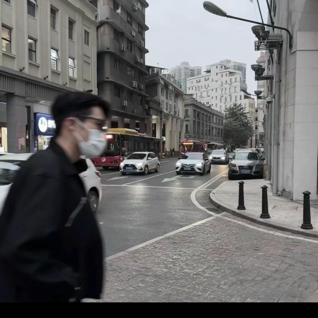 颜洲人（三角洲）