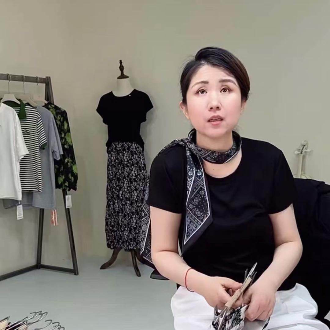 薇薇星辰·女装轻奢优选