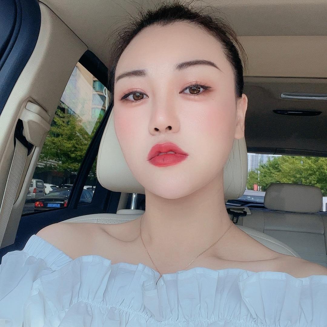 爱笑梅梅