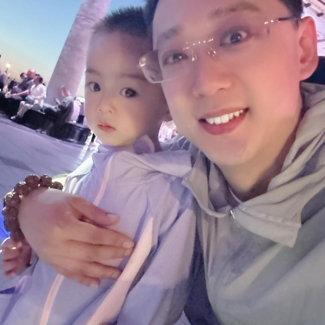 小蔡的同事们