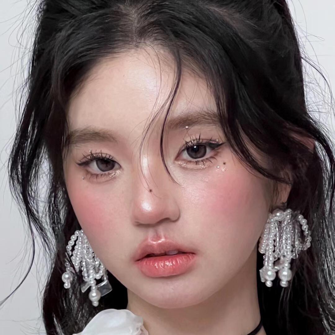 化妆造型师·荞