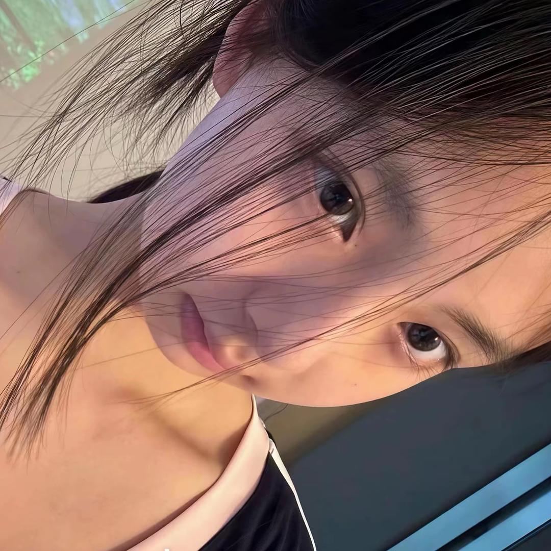 美女爱吃香菜