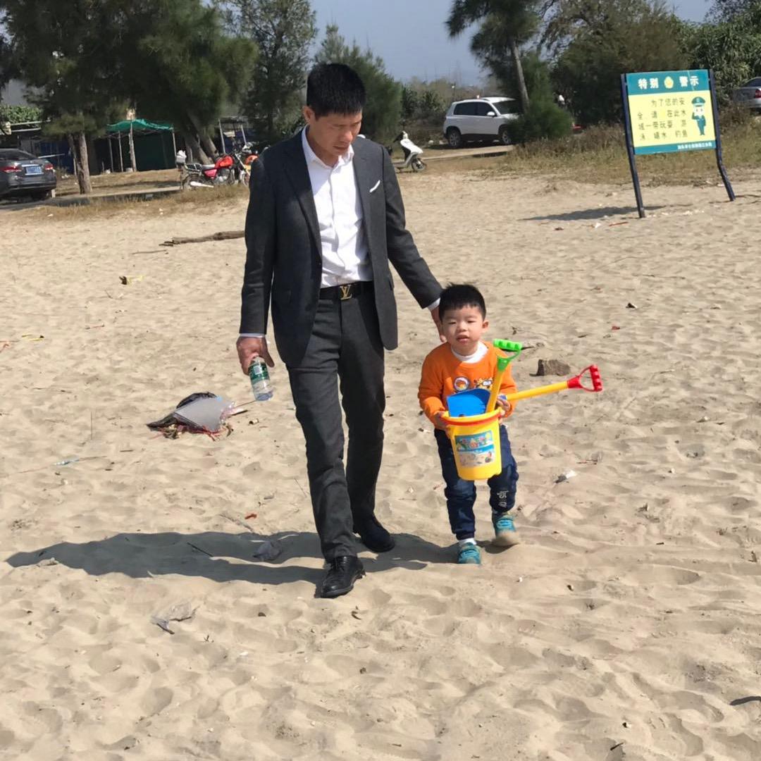 黄少和《煌达建设》