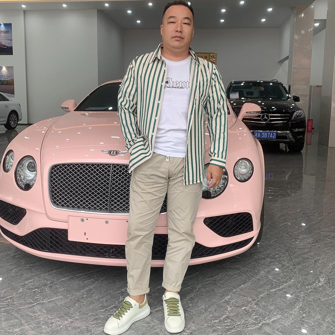 倔犟玩车的小武