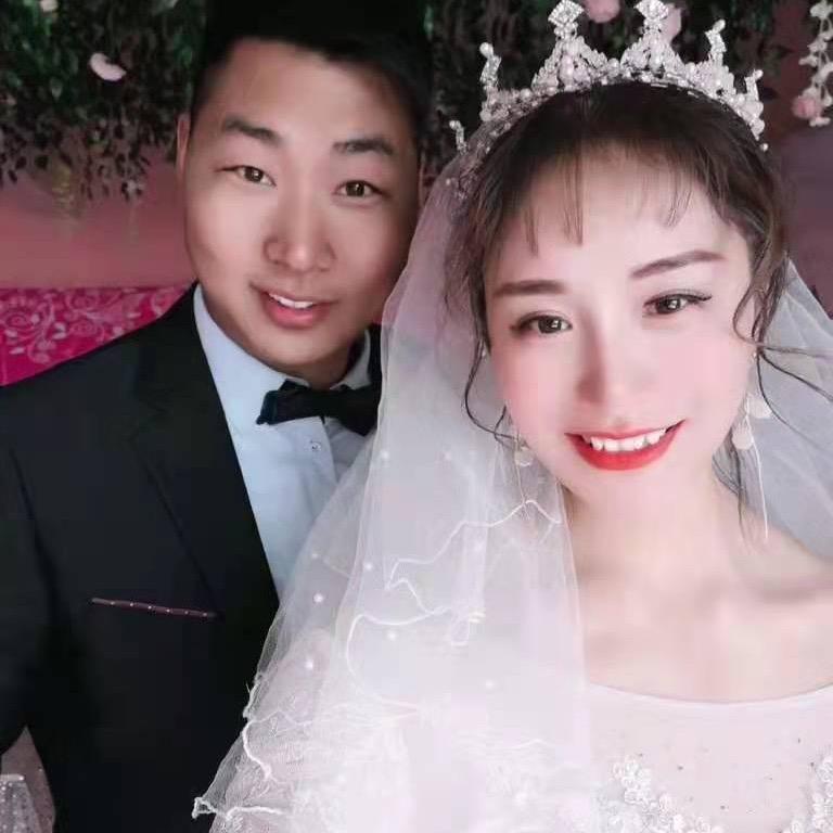沈丘黑娃白妮唢呐歌舞团