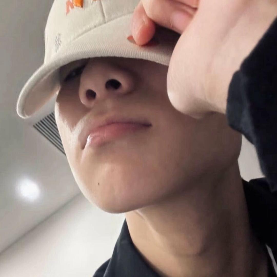 杰.