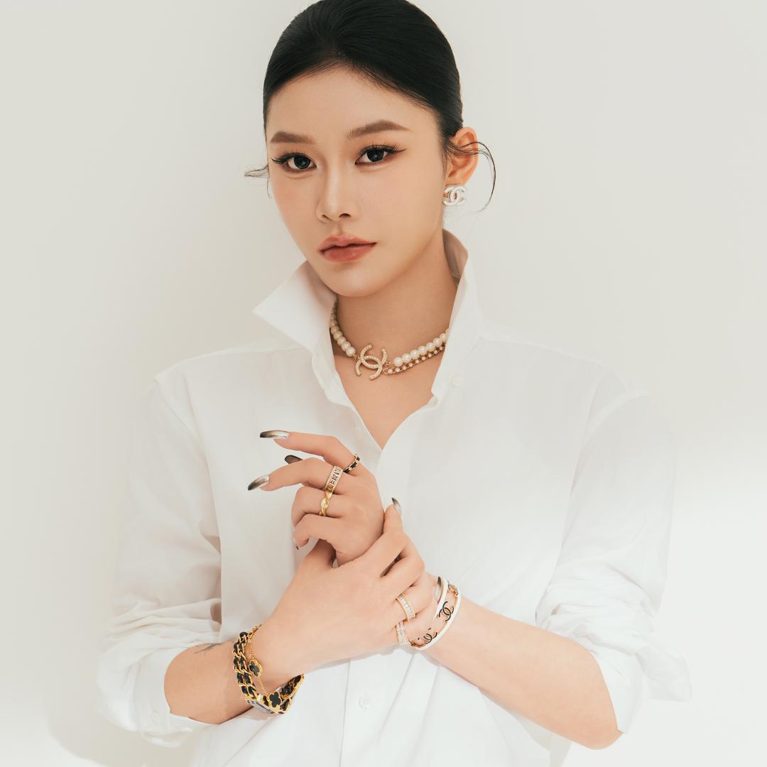 梁思思SHOES (高端女鞋工厂)