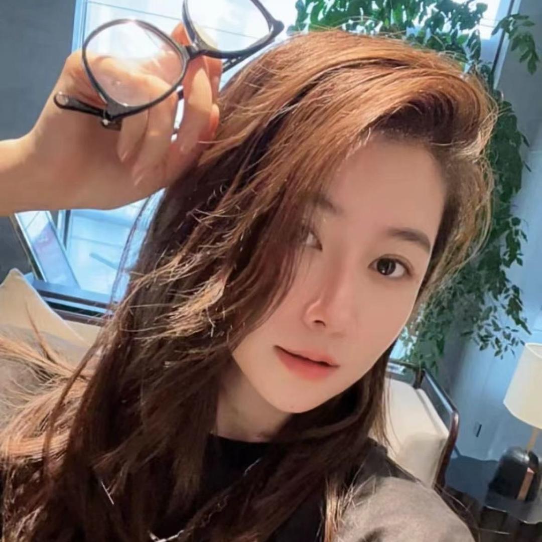 月月不吃鱼（穿搭分享）