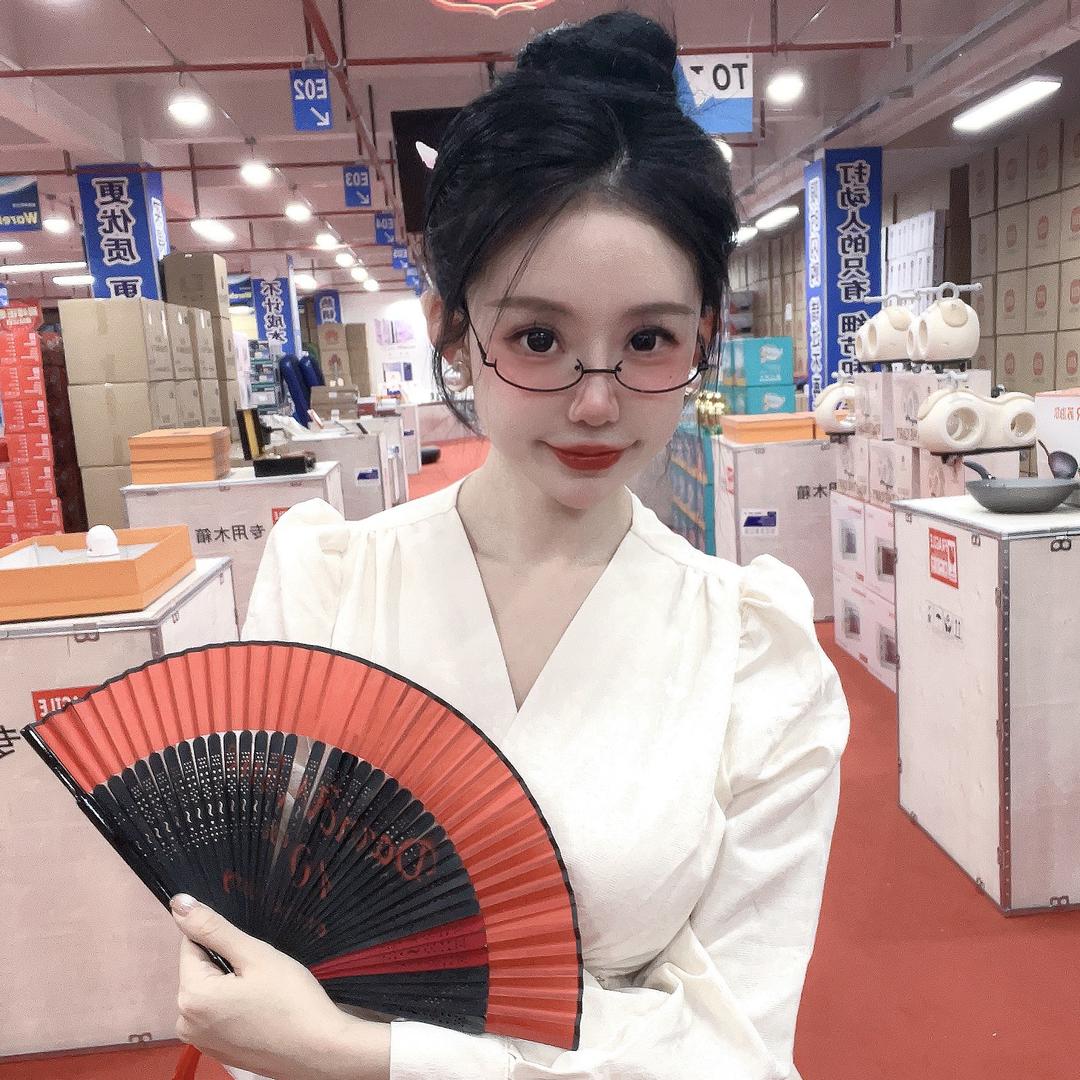 *安欣来了