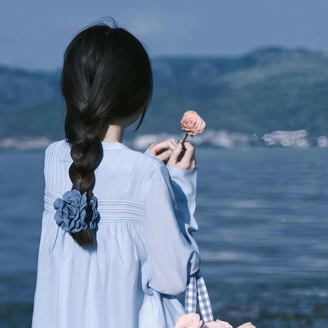 ღ᭄在五月🦋࿐