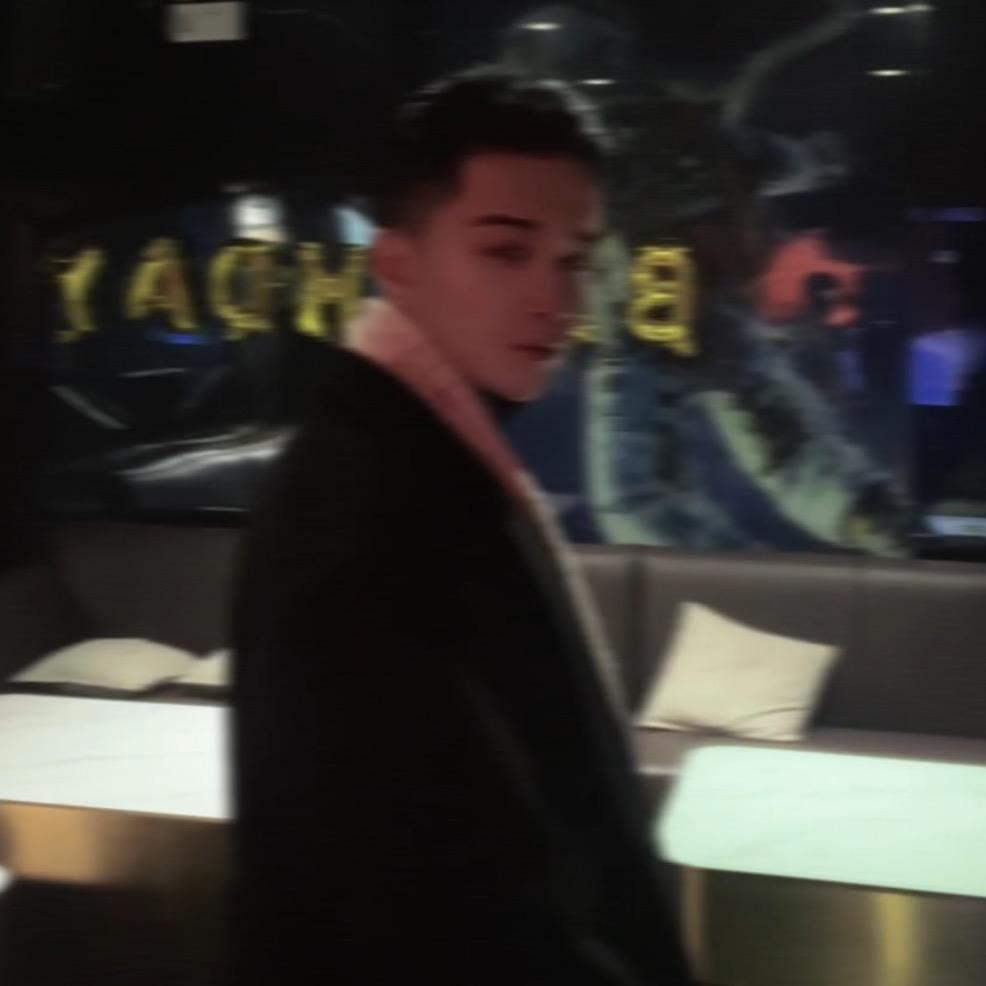 吼吼的建哥哥