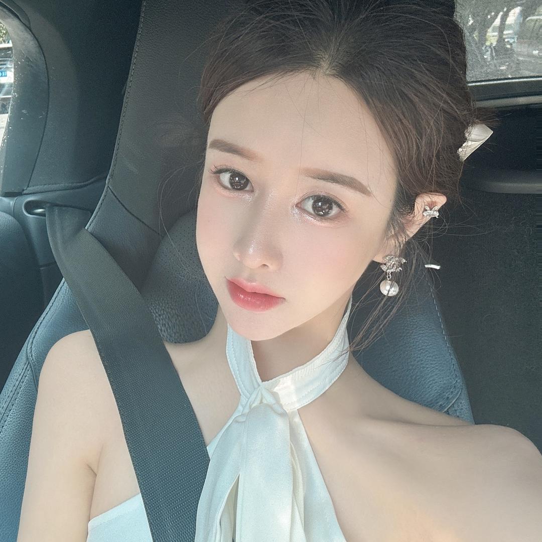 哎呀小菜菜