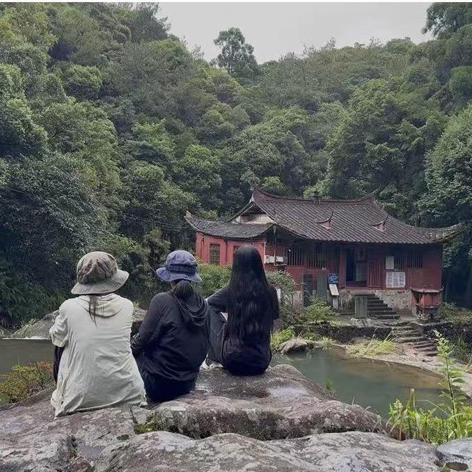 三个90后