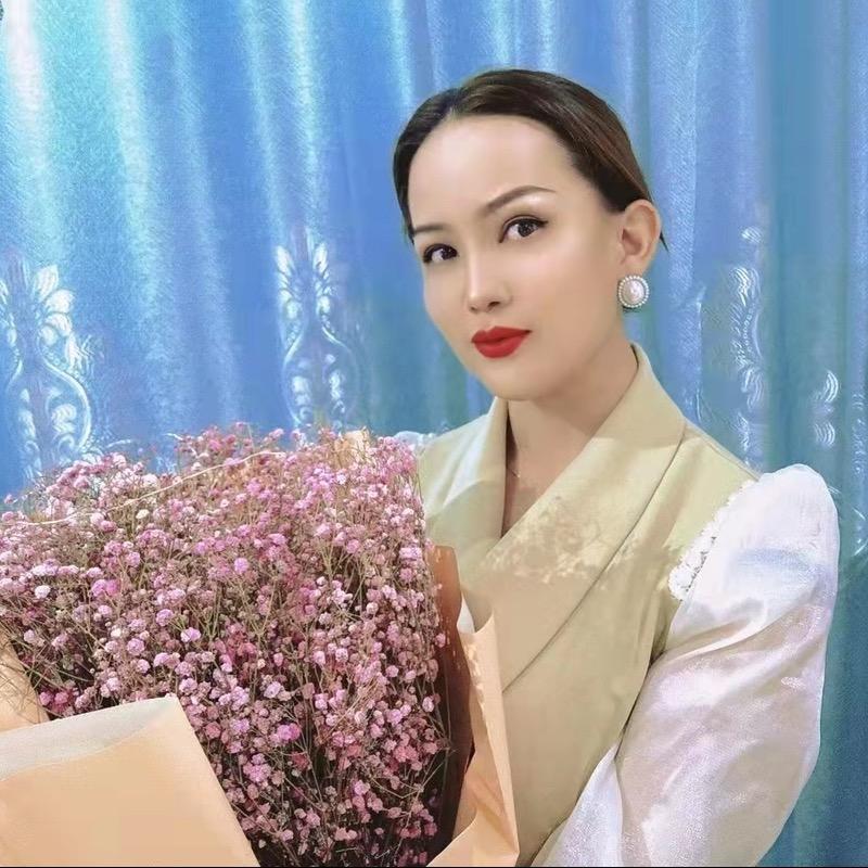 巴里坤Saukele婚庆服务店/迪·摄影