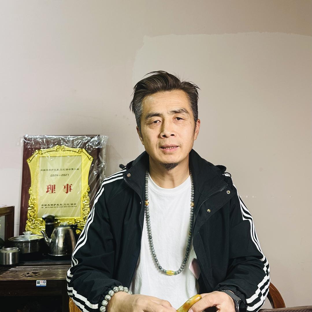 土哥说玉-王华