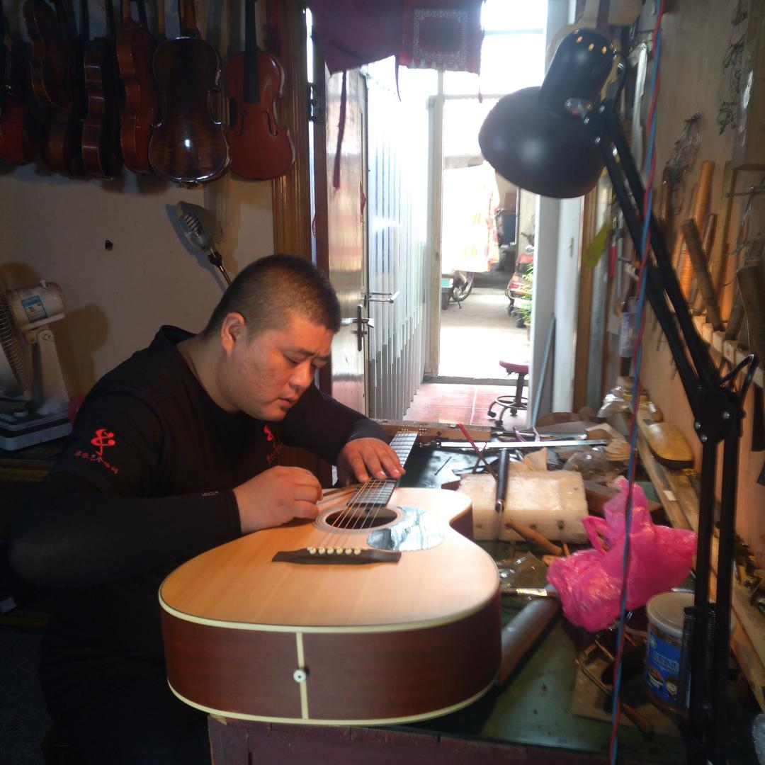 乐哥乐器维修师