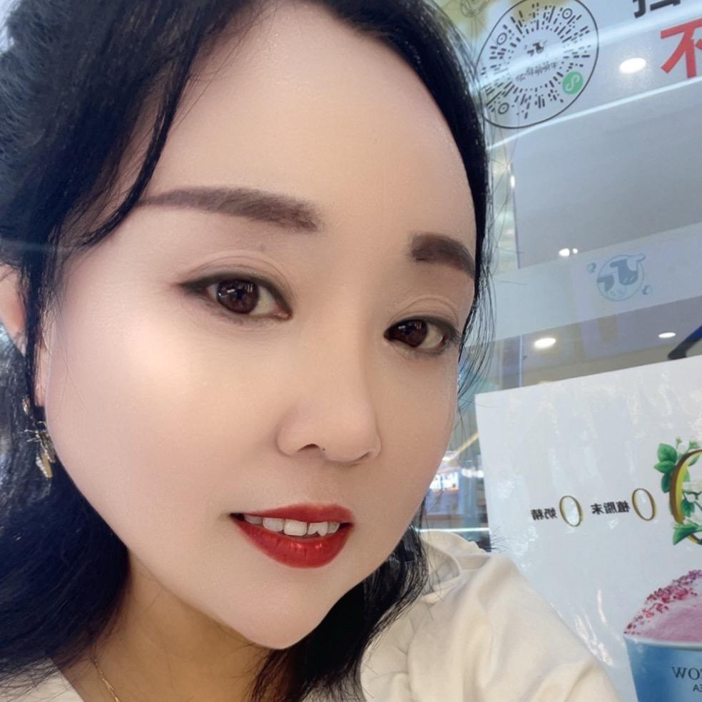 收旧衣服的小媳妇