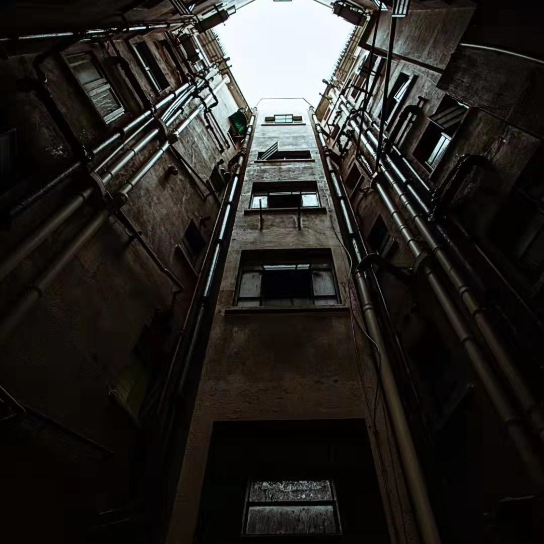 @港港