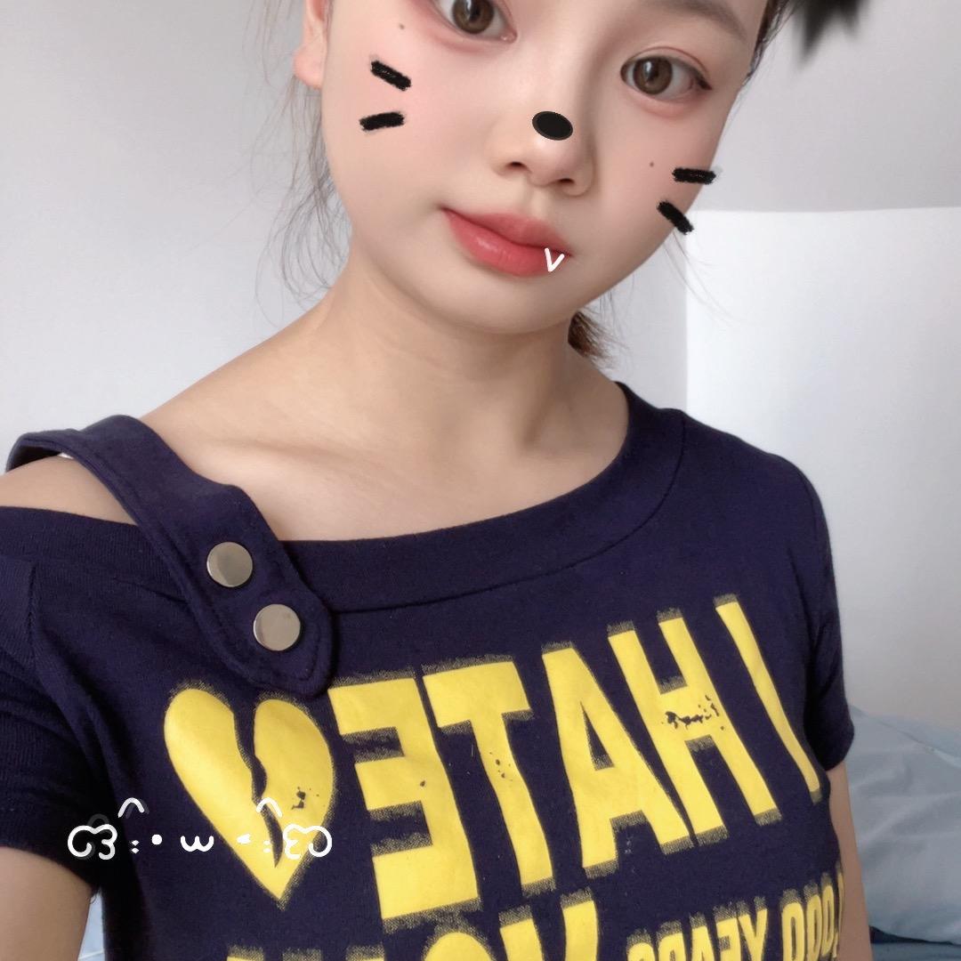 小八露😝