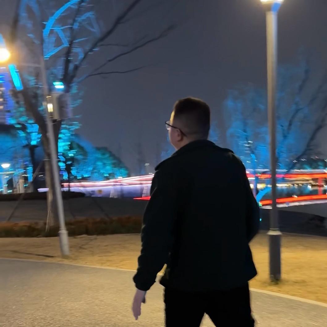 阿伟zz