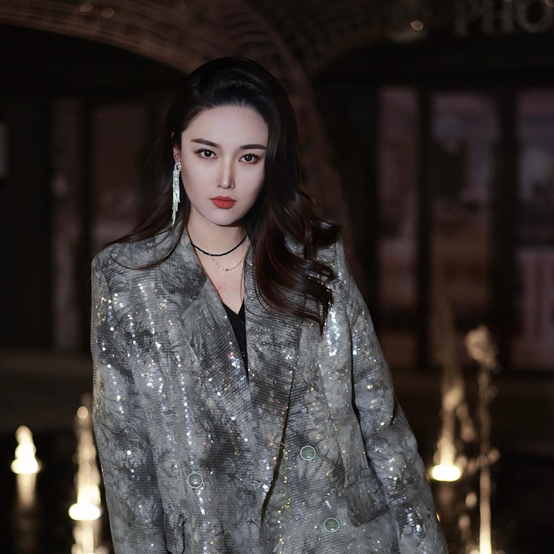 MLLEX.YU星雨轻奢女装专卖店