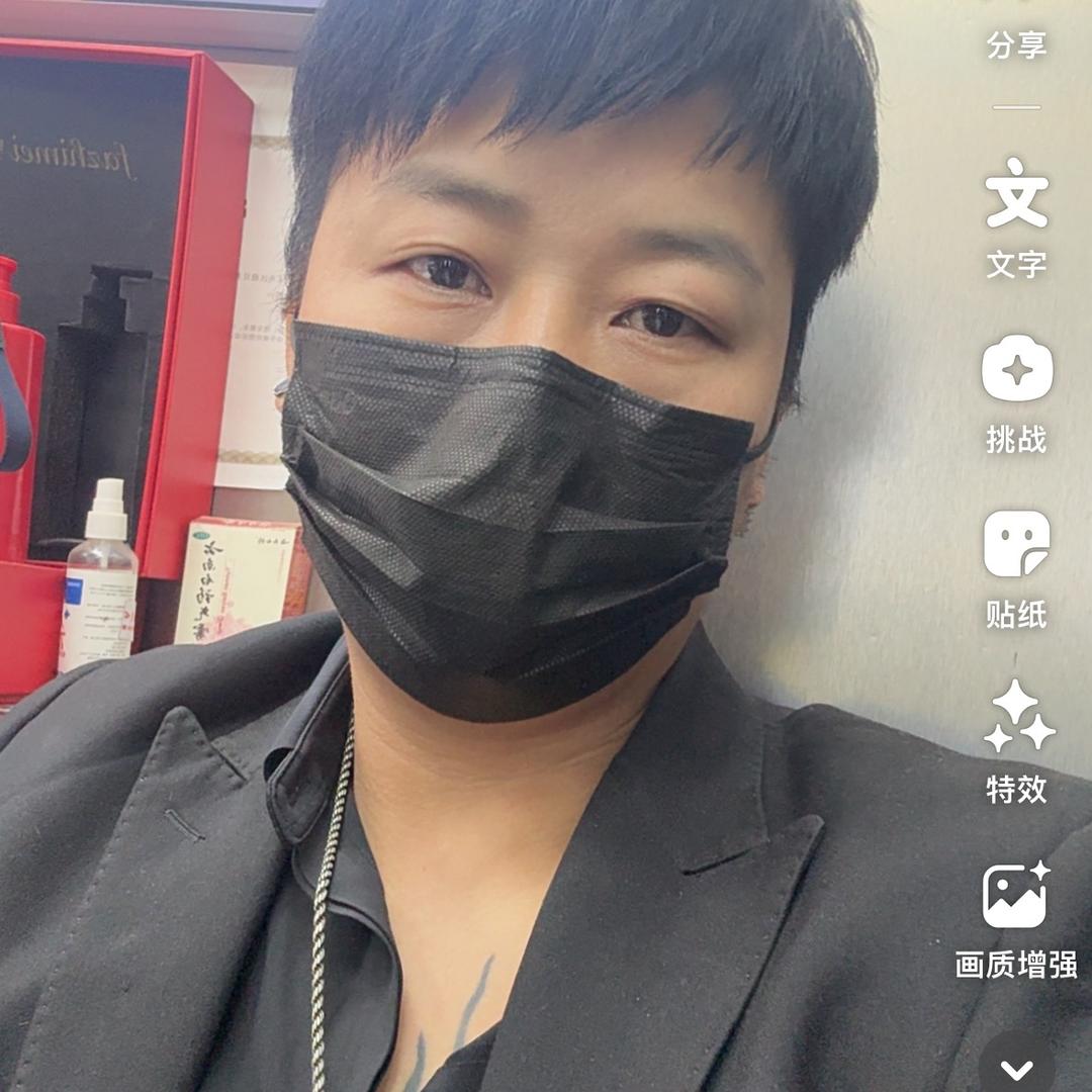 萌贝烫染ceo