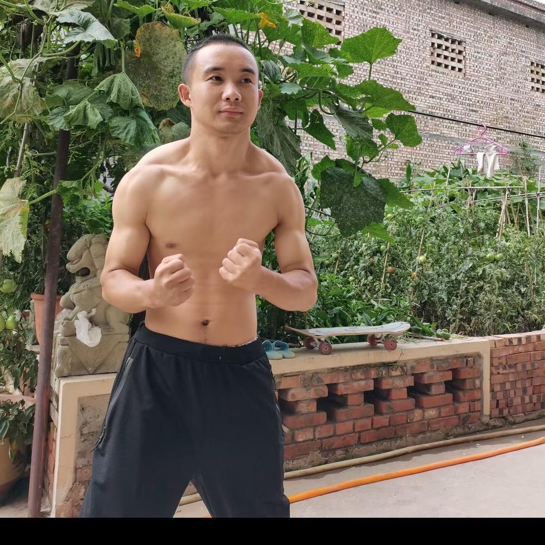 秦晨琦要自律