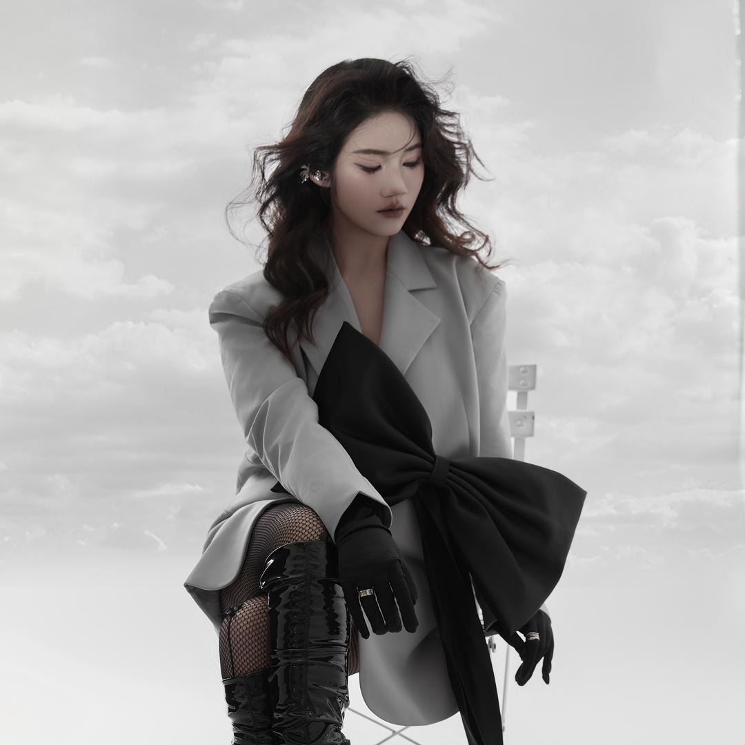开婚纱店的刘大美