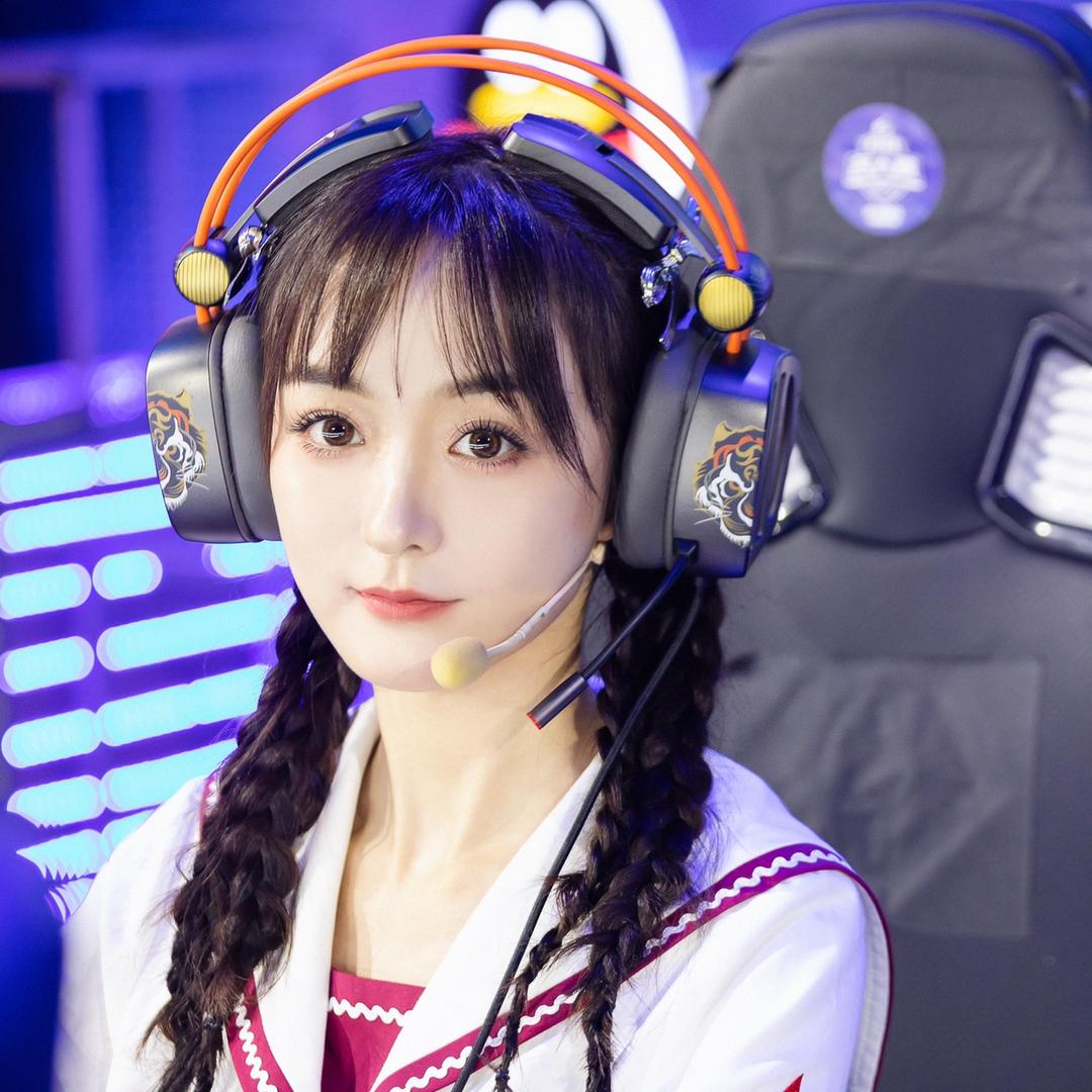 何泓姗VivaHo@抖音